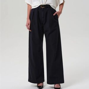 NWT Citizens of Humanity Petra Pleated Trouser
In True Navy